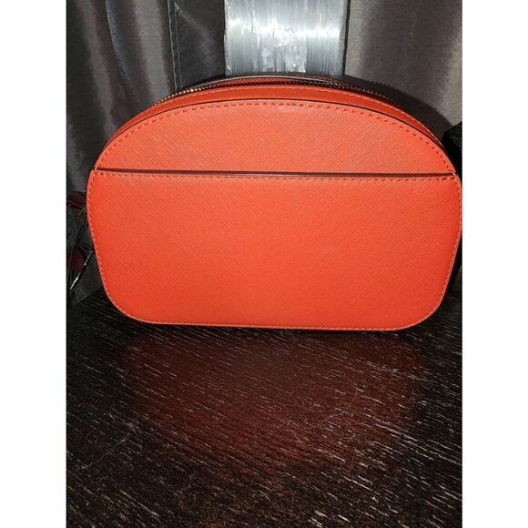 Tory Burch Emerson Camera Bag in Red Samba NWOT - Picture 3 of 8